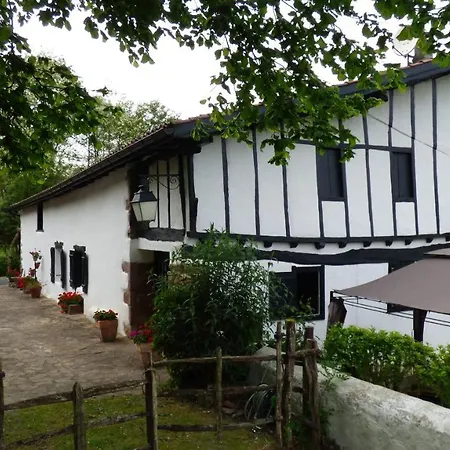 Maison D'hôtes De Charme Ttakoinenborda Couette-café Sare